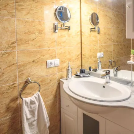 Casas En Omanuela By Villamya * La Omañuela