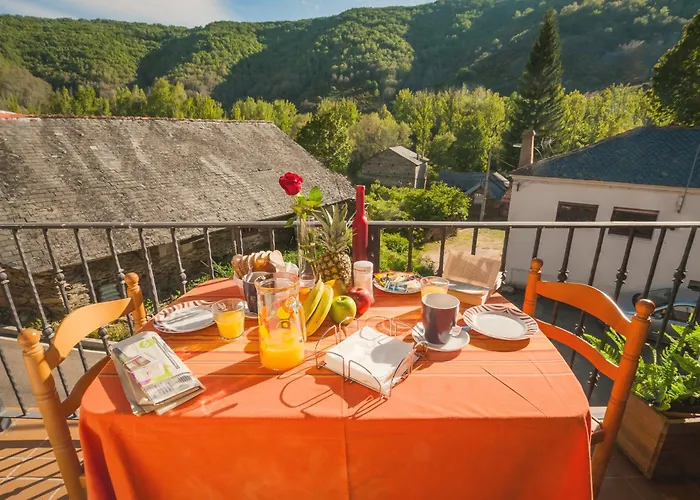 Casas En Omanuela By Villamya * La Omañuela