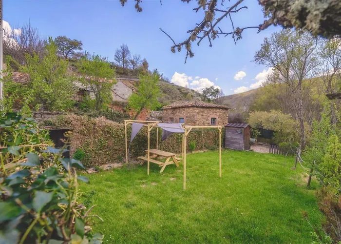 Casas En Omanuela By Villamya * La Omañuela