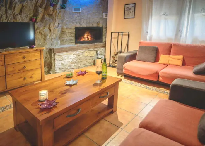 Casas En Omanuela By Villamya * La Omañuela