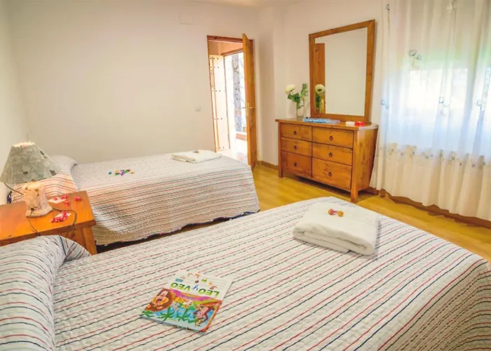 Casas En Omanuela By Villamya * La Omañuela